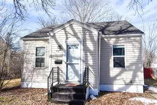 917 Main Ave N, Thief River Falls, MN 56701 - Photo 2