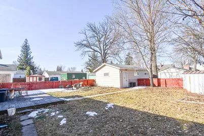 917 Main Avenue N, Thief River Falls, MN 56701 - Photo 28