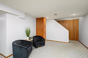 10532 Xylon Rd S, Bloomington, MN 55438 - Photo 26