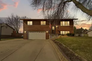 530 Cindy Ln, Owatonna, MN 55060 - Photo 1