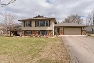 115 Tami Ln, Mankato, MN 56001 - Photo 2