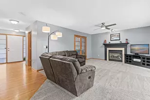 13815 Birmingham Ct, Rosemount, MN 55068 - Photo 4