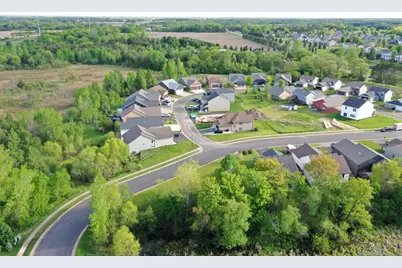 8885 Parkview Circle, Chisago City, MN 55013 - Photo 2