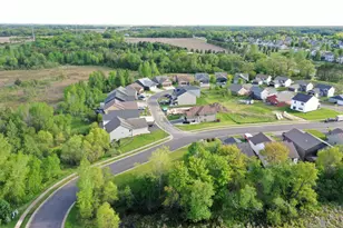 8885 Parkview Cir, Chisago City, MN 55013 - Photo 2