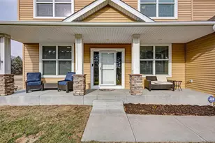 10551 Lanesboro Way, North Branch, MN 55056 - Photo 2