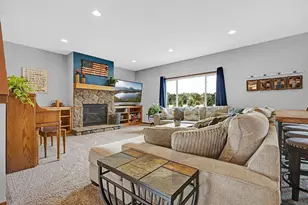 10551 Lanesboro Way, North Branch, MN 55056 - Photo 4