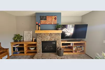 10551 Lanesboro Way, North Branch, MN 55056 - Photo 10