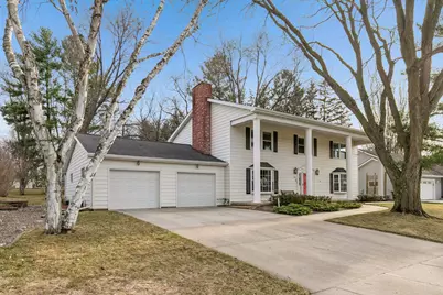 1812 7th Street SW, Rochester, MN 55902 - Photo 2