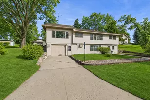 27906 Ambassador Dr, Grey Eagle, MN 56336 - Photo 4