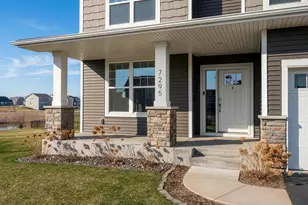 7295 Geneva Ct, Hugo, MN 55038 - Photo 2