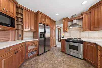 4363 Bramblewood Avenue, Vadnais Heights, MN 55127 - Photo 2