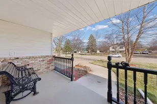 4363 Bramblewood Ave, Vadnais Heights, MN 55127 - Photo 6