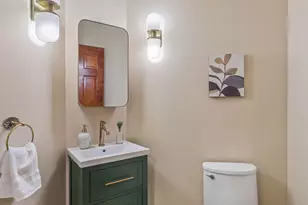 9118 Victoria Dr, Eden Prairie, MN 55347 - Photo 16