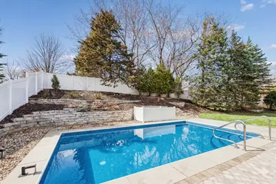 9118 Victoria Drive, Eden Prairie, MN 55347 - Photo 36