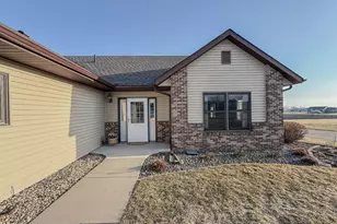 2953 9th Ave SE, Willmar, MN 56201 - Photo 6
