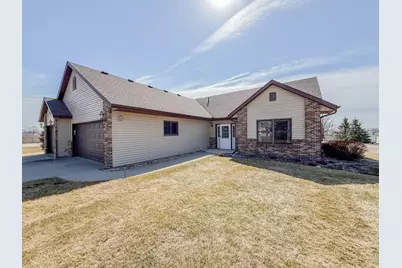 2953 9th Avenue SE, Willmar, MN 56201 - Photo 2