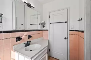 930 Hawthorne Ave E, Saint Paul, MN 55106 - Photo 16