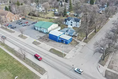 203 Park Avenue E, Renville, MN 56284 - Photo 4