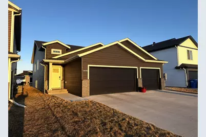 3692 Chinook Drive S, Fargo, ND 58104 - Photo 1