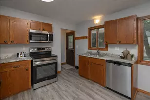 40402 Ryans Bay Rd, Zumbro Falls, MN 55991 - Photo 10