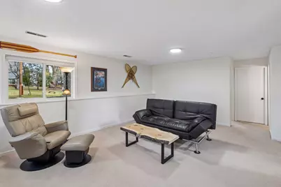 960 Saddlebrook Curve, Chanhassen, MN 55317 - Photo 16