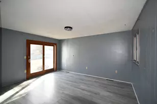 267 E 4th St, Zumbrota, MN 55992 - Photo 14