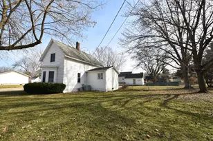 267 E 4th St, Zumbrota, MN 55992 - Photo 2