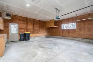 2000 Roe Crest Dr, North Mankato, MN 56003 - Photo 50