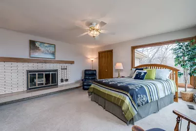 2000 Roe Crest Drive, North Mankato, MN 56003 - Photo 24