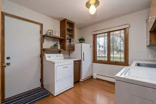 2000 Roe Crest Dr, North Mankato, MN 56003 - Photo 30