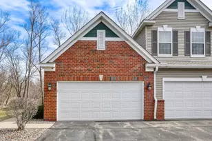 638 Village Pkwy, Circle Pines, MN 55014 - Photo 2