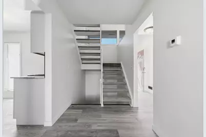 323 E 43rd Street, Minneapolis, MN 55409 - Photo 24