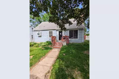1444 Saint Albans Street N, Saint Paul, MN 55117 - Photo 1