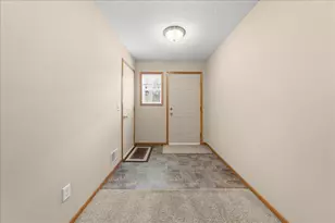 8624 Savanna Oaks, Woodbury, MN 55125 - Photo 2