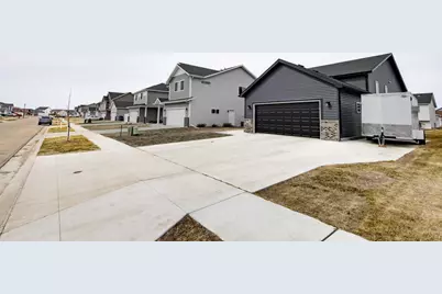 1132 46th Avenue S, Moorhead, MN 56560 - Photo 4