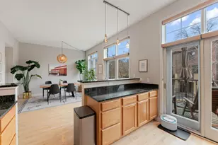 821 Thornton St SE, Minneapolis, MN 55414 - Photo 14