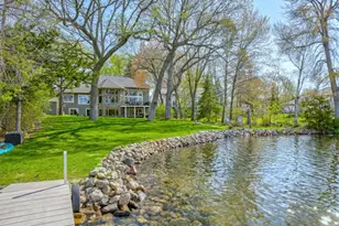5256 Oxford St N, Shoreview, MN 55126 - Photo 1
