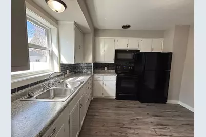 105 Arnold Avenue N, Thief River Falls, MN 56701 - Photo 8