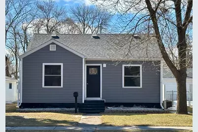 105 Arnold Avenue N, Thief River Falls, MN 56701 - Photo 1