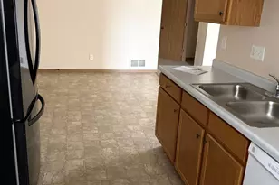 1709 Sheridan Ave, Montevideo, MN 56265 - Photo 6