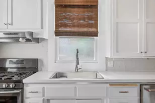 913 E 39th St, Minneapolis, MN 55407 - Photo 18