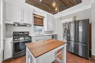 913 E 39th St, Minneapolis, MN 55407 - Photo 1