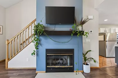 585 Mission Hills Way W, Chanhassen, MN 55317 - Photo 8