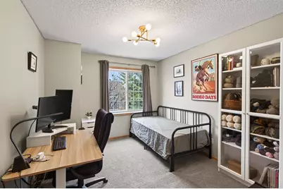 585 Mission Hills Way W, Chanhassen, MN 55317 - Photo 18