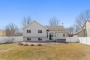 7297 Whitehall Rd, Shakopee, MN 55379 - Photo 4