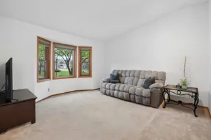 2118 Hale Ave N, Oakdale, MN 55128 - Photo 4
