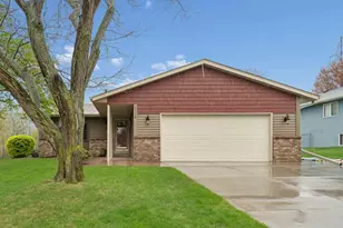 2118 Hale Ave N, Oakdale, MN 55128 - Photo 2