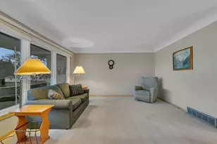 33 5th Ave NW, Hutchinson, MN 55350 - Photo 8