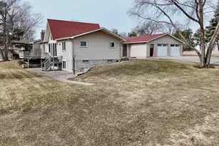 622 N Shore Dr, Battle Lake, MN 56515 - Photo 6