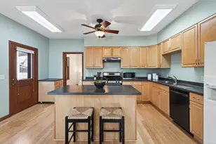 2019 Franklin Ave SE, Minneapolis, MN 55414 - Photo 10